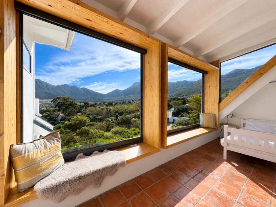 To Let 2 Bedroom Property for Rent in Crofters Valley Western Cape